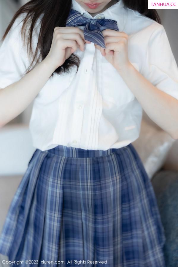   [XiuRen]高清写真图 2023.06.29 No.6993 林悠悠 格子裙美腿第28张图片